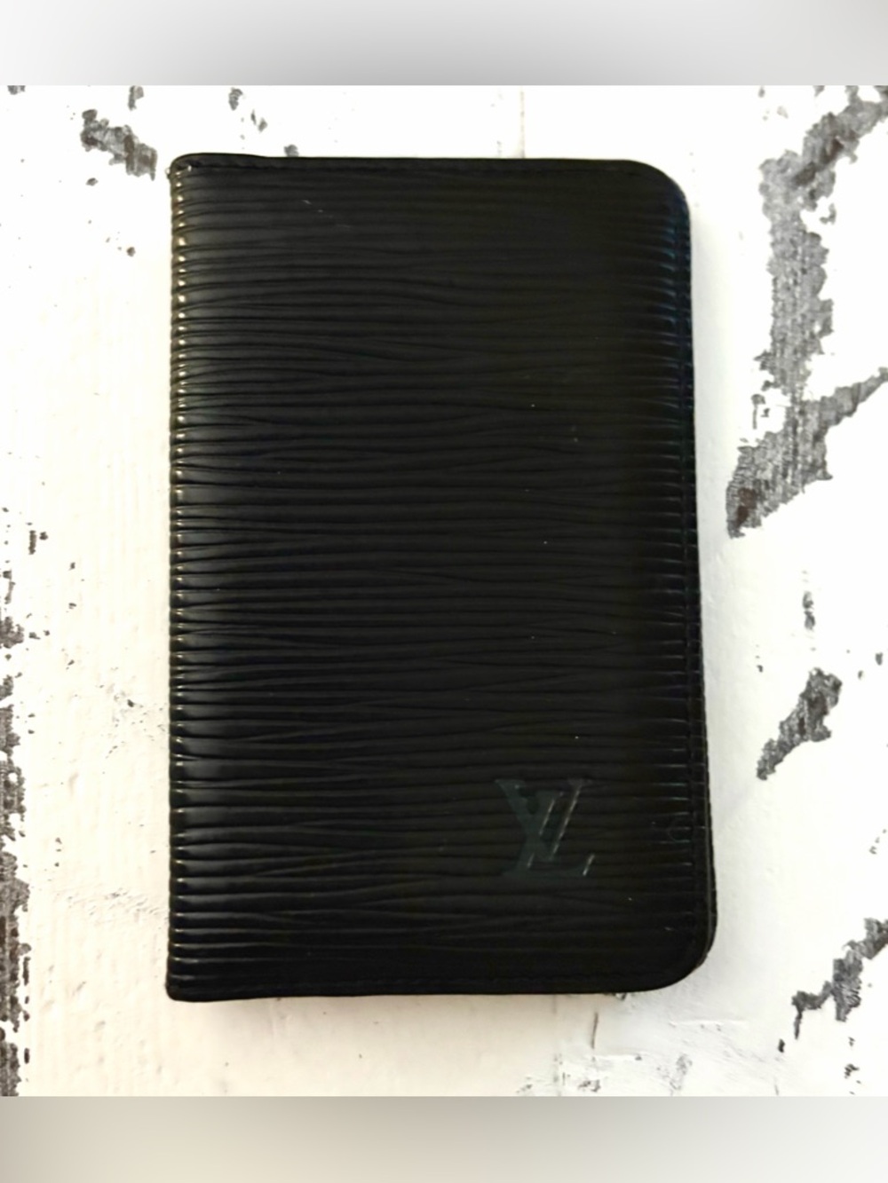 Louis Vuitton Black Epi Leather Cardholder with Debossed Logo - Picture 3 of 8